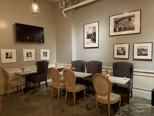 Colony Wine Merchant by null