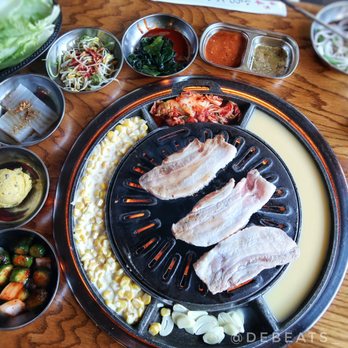 Daldongnae Korean BBQ - Cummer - Pork Belly with side dishes - Korean Near Me - Toronto, Ontario Daldongnae Korean BBQ - Cummer - Pork Belly with side dishes - Korean Near Me - Toronto, Ontario