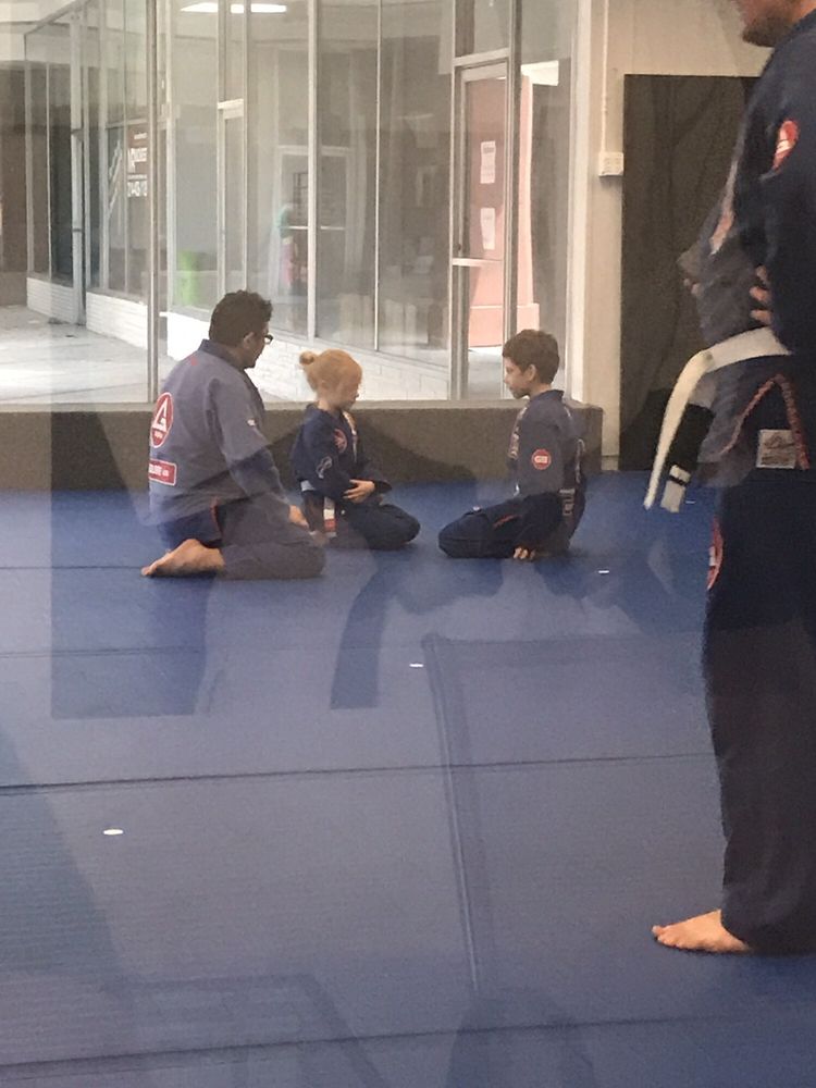 GRACIE BARRA WEST COUNTY Martial Arts 15425 Manchester Rd, Ballwin