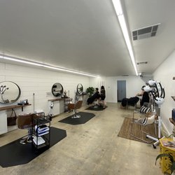 Brushed Studio - Inside view from front desk