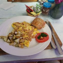 Oso Azul Cafe - Huevos partidos