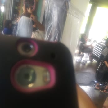 The Fix - Helped me place the vail :) - Hair Salons Near Me - Kailua, Hawaii