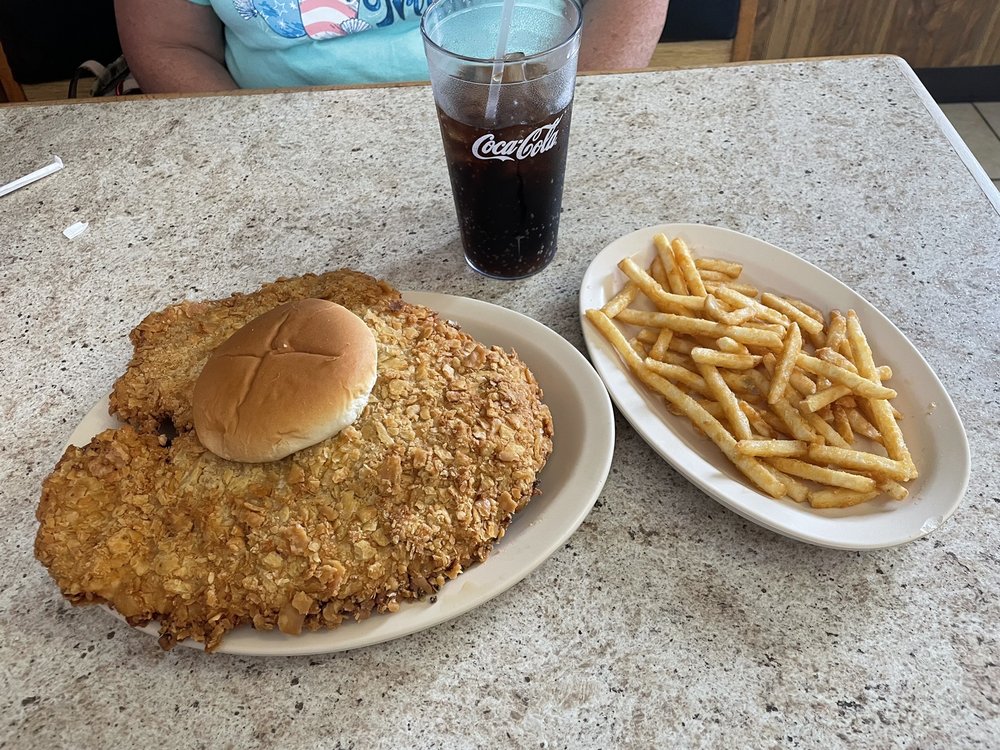 ROME LUNCHBOX Updated July 2024 205 S 3rd St, Mount Pleasant, Iowa