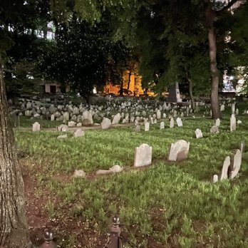Ghosts & Gravestones - Historical Tours Near Me - Boston, Massachusetts Ghosts & Gravestones - Historical Tours Near Me - Boston, Massachusetts