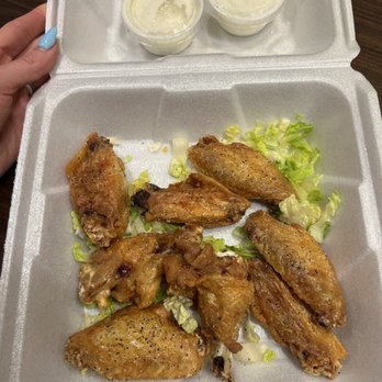 The Banana Deck - Extra crispy chicken wings with ranch (don't order extra crispy, stick to the normal fry) - Caribbean Near Me - Cruz Bay, Virgin Islands The Banana Deck - Extra crispy chicken wings with ranch (don't order extra crispy, stick to the normal fry) - Caribbean Near Me - Cruz Bay, Virgin Islands