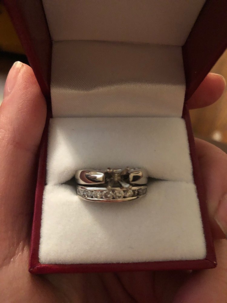 Isy\'s Fine Jewelry 2025