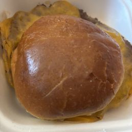 This was their classic cheeseburger and the picture doesn't do it justice. This was their classic cheeseburger and the picture doesn't do it justice.