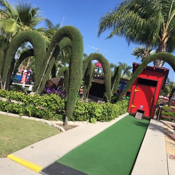 Golf n' Stuff - Clean decor - Amusement Parks Near Me - Norwalk, California