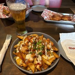 St. Louis Bar & Grill - Sweet Thai poutine!