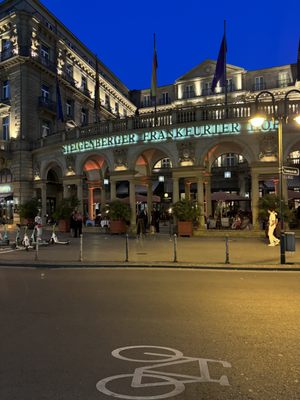 Steigenberger Frankfurter Hof by null
