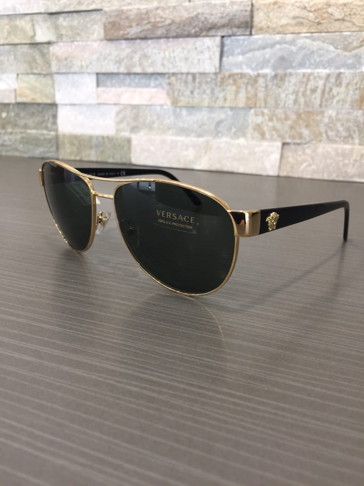 THE EYE CENTRE 101 Signal Road, Fort McMurray, Alberta, Canada