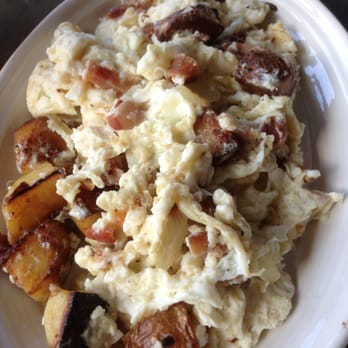 Cafe Borrone - Egg scramble #1 customized to egg whites and added bacon - Breakfast & Brunch Near Me - Menlo Park, California
