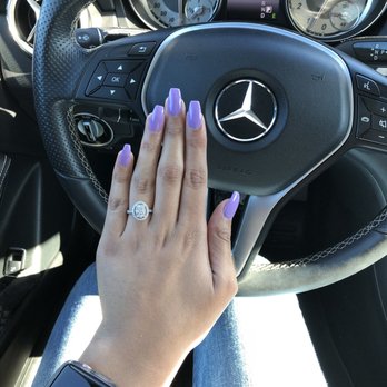 Lavish Nails & Spa - Nail Salons Near Me - Bothell, Washington