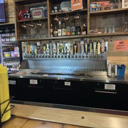 7 Brothers Bar and Grill