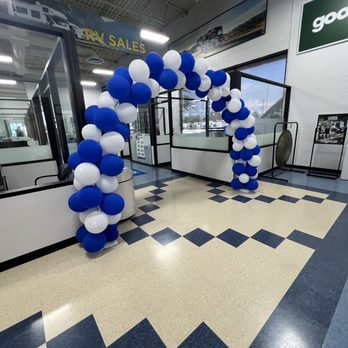 Camping World - Meridian - Inside lobby - RV Dealers Near Me - Meridian, Idaho