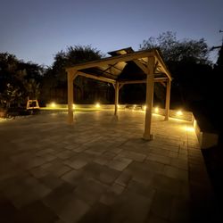 Blackstone Landscape and Design - Retaining wall ledge lights