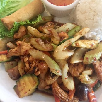Bua Thai - My favorite Cashew Chicken anywhere! For now... - Thai Near Me - Poway, California Bua Thai - My favorite Cashew Chicken anywhere! For now... - Thai Near Me - Poway, California