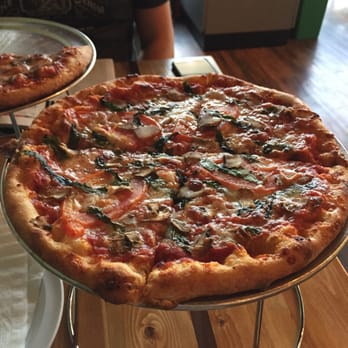 Major Tomato - Major Tomato pizza - substitute the mushrooms for the garlic - Pizza Near Me - Allen Park, Michigan Major Tomato - Major Tomato pizza - substitute the mushrooms for the garlic - Pizza Near Me - Allen Park, Michigan
