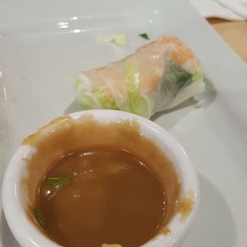 Viet House - Shrimp spring roll (4 pieces come with the order) - Vietnamese Near Me - Sebastopol, California Viet House - Shrimp spring roll (4 pieces come with the order) - Vietnamese Near Me - Sebastopol, California
