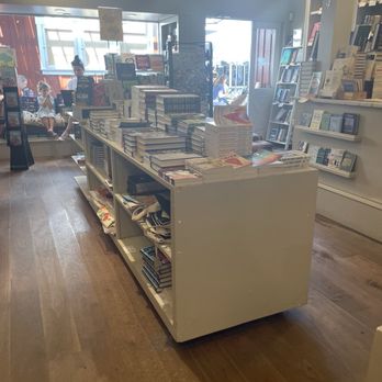 DIESEL, A Bookstore - Bookstores Near Me - Santa Monica, California