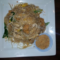 Pad Thai Kitchen - Pad Thai with chicken and crispy tofu.