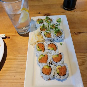 Wokcano - Maki Combination Lunch. - Chinese Near Me - Valencia, California Wokcano - Maki Combination Lunch. - Chinese Near Me - Valencia, California