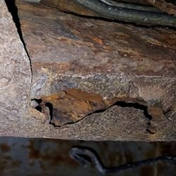 Don's Auto Sales - Frame rust through