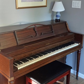 1-800-GOT-JUNK? Burbank - My old piano. - Junk Removal & Hauling Near Me - Burbank, California 1-800-GOT-JUNK? Burbank - My old piano. - Junk Removal & Hauling Near Me - Burbank, California