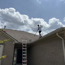 Gasparotto Roofing - Roof repair and gutter cleaning