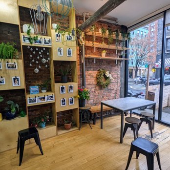 Now or Never Coffee - Interior - Coffee & Tea Near Me - New York, New York