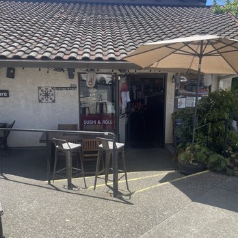 Sakana Sushi and Roll - Outside entrance - Sushi Bars Near Me - Kensington, California