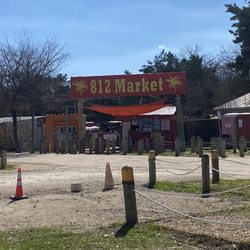 812 Market - The entrence