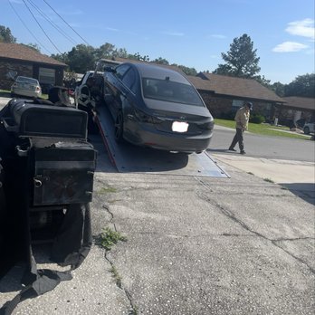 Presidential Towing - Dropping car off - Towing Near Me - Lake Wales, Florida Presidential Towing - Dropping car off - Towing Near Me - Lake Wales, Florida