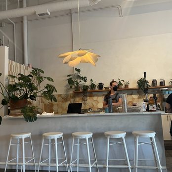 Futura Coffee Roasters - bar seating - Coffee Roasteries Near Me - Portland, Oregon Futura Coffee Roasters - bar seating - Coffee Roasteries Near Me - Portland, Oregon