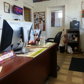 Stormy's Car Care - Inside of waiting area. - Car Wash Near Me - Shreveport, Louisiana Stormy's Car Care - Inside of waiting area. - Car Wash Near Me - Shreveport, Louisiana