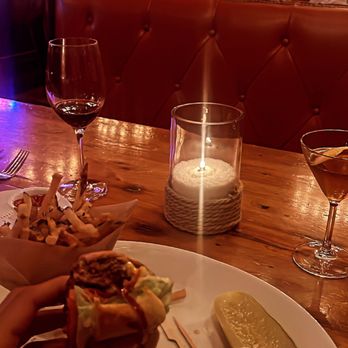 Town Hearth - Burger - American Near Me - Dallas, Texas Town Hearth - Burger - American Near Me - Dallas, Texas