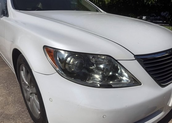 Headlight Restoration - Headlight Restoration:
A professional cleaning and restoration service designed to improve the appearance of cloudy, yellowed, or hazy headlights. J&J Detailing carefully restores the headlights for a cleaner, clearer, and refreshed appearance.