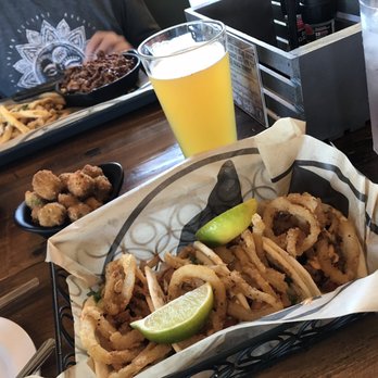 The Q & Brew - Skillet mac'n'cheese, truffle fries, brisket tacos, fried okra, and wheat peach craft beer - Breweries Near Me - Canton, Texas The Q & Brew - Skillet mac'n'cheese, truffle fries, brisket tacos, fried okra, and wheat peach craft beer - Breweries Near Me - Canton, Texas