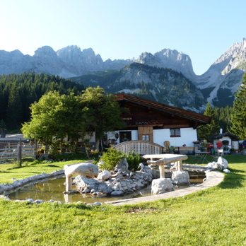 Wochenbrunner Alm - Tretbecken vor dem Almladl - Hotels Near Me - Ellmau, 7