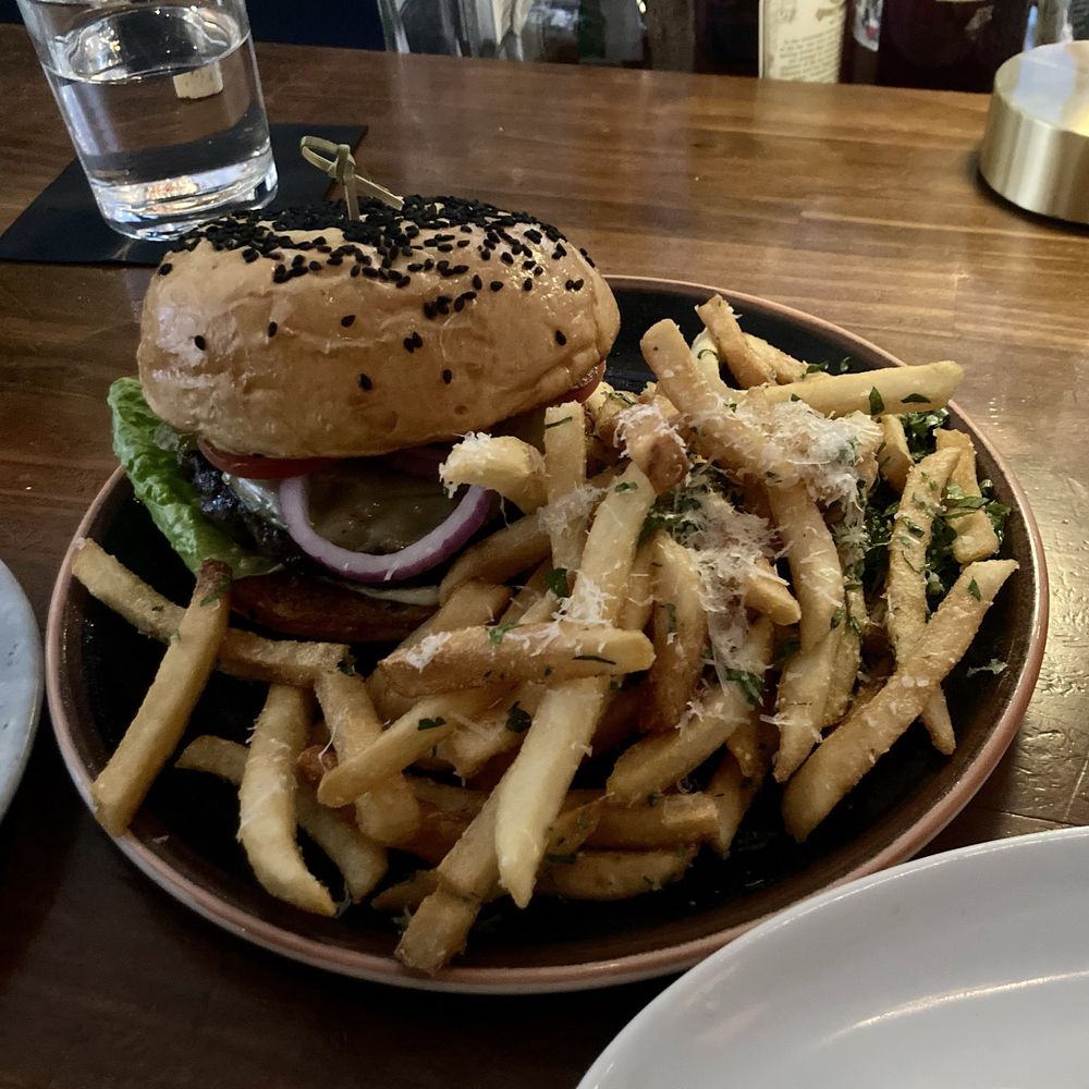 Doris Metropolitan - Burger - Steakhouses Near Me - Houston, Texas Doris Metropolitan - Burger - Steakhouses Near Me - Houston, Texas