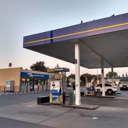 Kwik Serve - View from Walnut