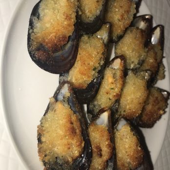 Mieru Mieru - Mussels gratinee - Italian Near Me - Milan, Michigan