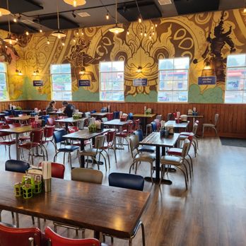 Degthai - Interior - Thai Near Me - Nashville, Tennessee