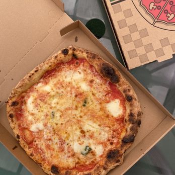 Tutti Da Gio - Margherita Pizza (Cheese and Basil) - Sicilian Near Me - Hermitage, Tennessee