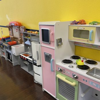 Busy Bee Beauty Lounge - Cute play area for kids! - Hair Salons Near Me - Stockton, California Busy Bee Beauty Lounge - Cute play area for kids! - Hair Salons Near Me - Stockton, California
