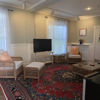 Castine Inn - Another community space - Bed & Breakfast Near Me - Castine, Maine Castine Inn - Another community space - Bed & Breakfast Near Me - Castine, Maine