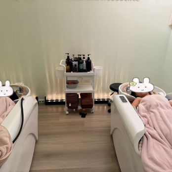 Off & Relax Head Spa - Kids relaxing while waiting for their treatment - Day Spas Near Me - Mission Viejo, California Off & Relax Head Spa - Kids relaxing while waiting for their treatment - Day Spas Near Me - Mission Viejo, California