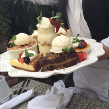 Pappadeaux Seafood Kitchen - Desert tray - Seafood Near Me - Houston, Texas