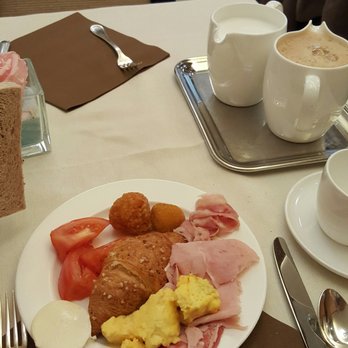 Ruzzini Palace - Breakfast at the hotel - Hotels Near Me - Venezia, VE