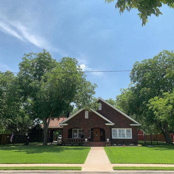 Historic Downtown - Example of old school Texas architecture in Grapevine, which has many beautifully preserved, historic buildings. - Local Flavor Near Me - Grapevine, Texas